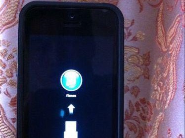 解决iPhone连接电脑照片错误的方法（简单有效的解决方案，轻松传输照片）